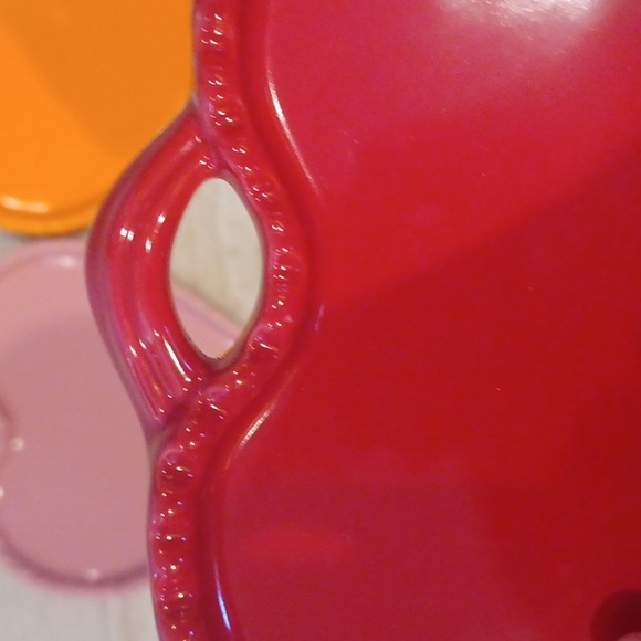 Williams-Sonoma Set of 4 Scalloped Heart Mini Plates - Picture 3 of 6